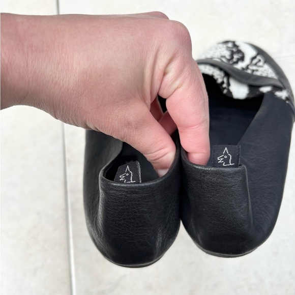 Newbark white and black loafers calf hair leather size 7 - Picture 4 of 7